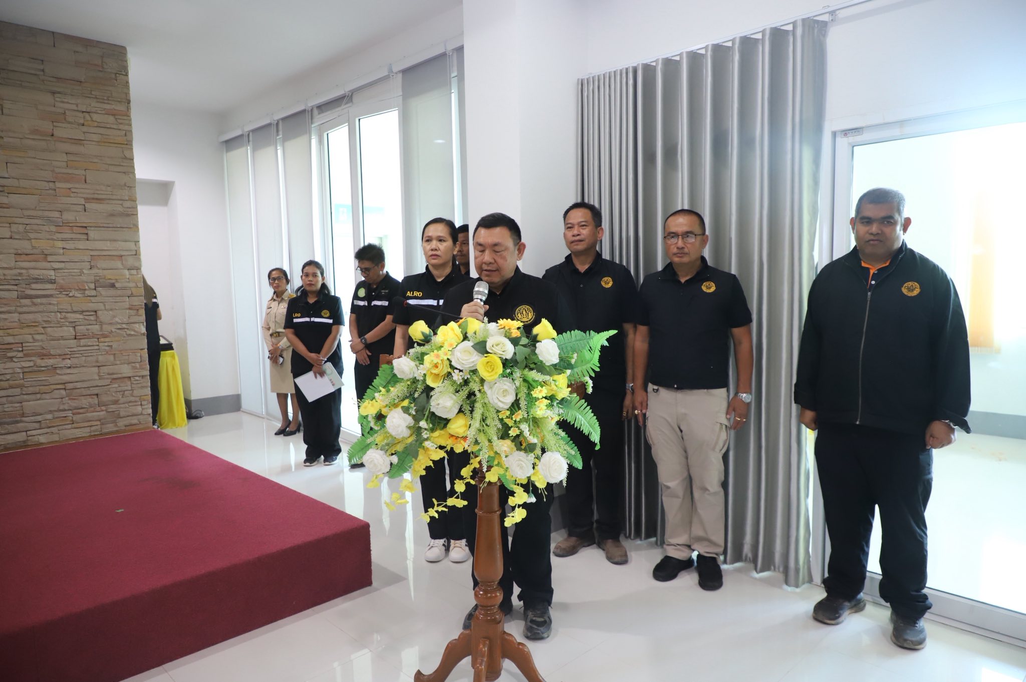 title - รมช.เกษตรฯ มอบโฉนดเพื่อการเกษตร โฉนดต้นไม้ ยกระดับที่ดินทำกินในกระบี่ หนุนเกษตรกรเข้าถึงแหล่งทุน